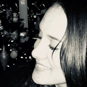 Meet your Posher, Valeria